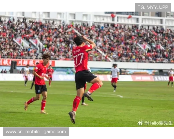 国足鏖战九十分钟逆转取胜年轻锋线爆发点燃球迷激情