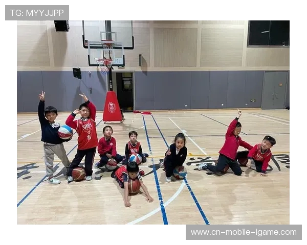 以篮球为纽带探索团队协作与个人拼搏精神的完美融合