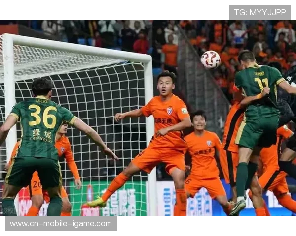 山东泰山挑战上海海港全力争胜，焦点对决点燃中超新赛季激情