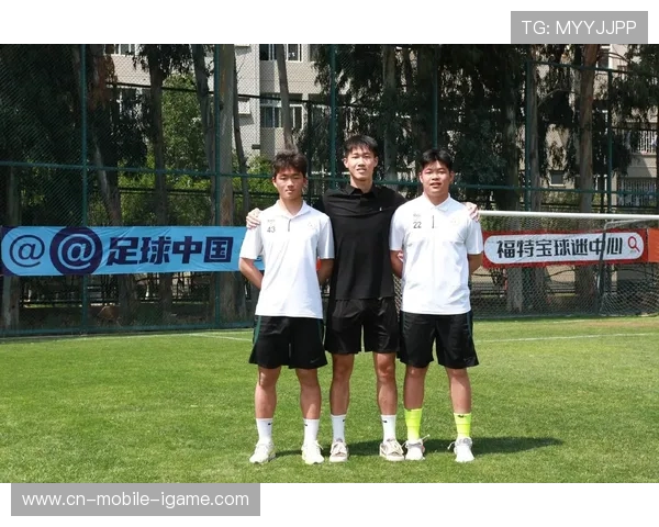 杭州足球队与重庆足球队速度较量赛后分析与总结