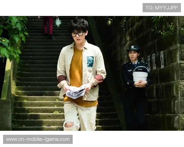 《足球场上的传奇之路:从青涩少年到世界巨星的成长与突破》 《足球场上的传奇之路:从青涩少年到世界巨星的成长与突破》